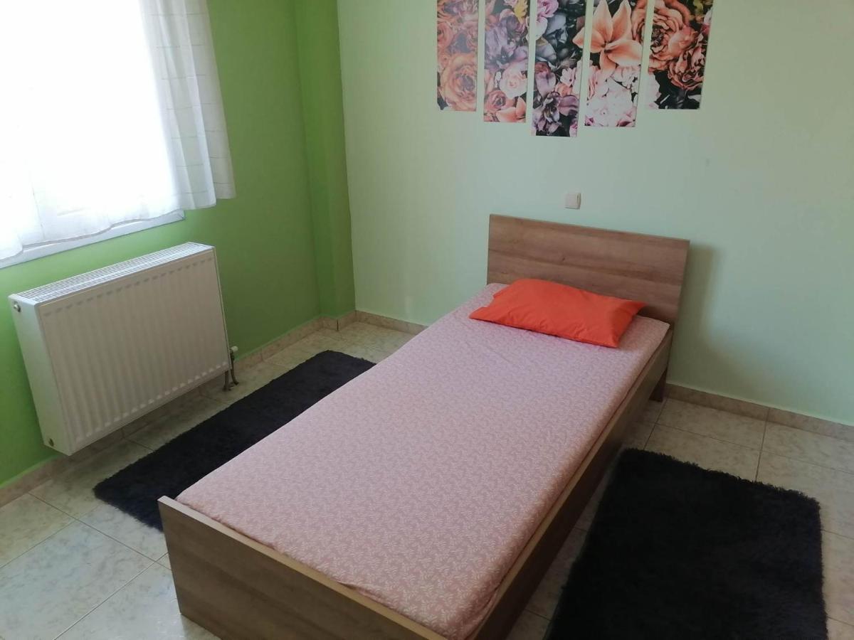 Treasure Star B&B Salamina Exterior foto